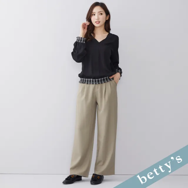 【betty’s 貝蒂思】出清品  多彩織紋鬆緊拼接V領上衣(黑色)