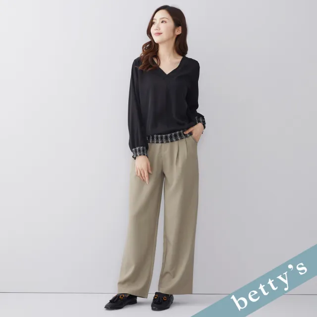 【betty’s 貝蒂思】出清品  多彩織紋鬆緊拼接V領上衣(黑色)