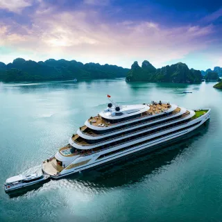 【喜鴻假期】【輕奢下龍灣５日】夜宿六星海洋之星豪華遊輪、米其林美食廚藝教室、越式洗頭、全程五星