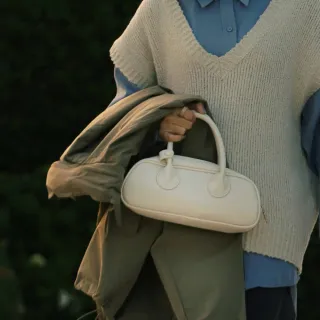 【plain-me】SAAKO 女包 斜背包 手提包 法棍包 滾筒包 皮感維也納包 出清品_SAA3016-242