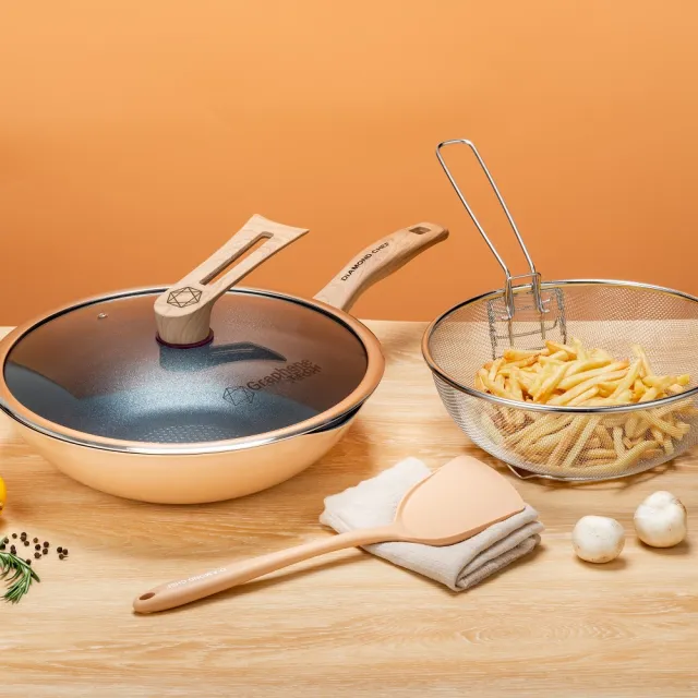 【DIAMOND CHEF】黑金石墨烯不沾鍋深炒鍋32cm-奶茶色(附鍋蓋/鍋鏟/炸物籃/不挑爐具)