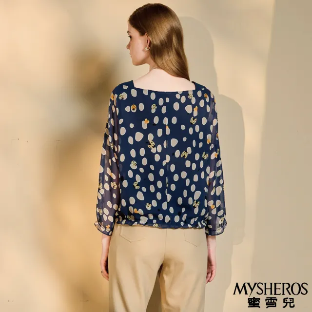 【MYSHEROS 蜜雪兒】雪紡造型上衣 波點瓢蟲印花 荷葉邊收束下擺(藍)
