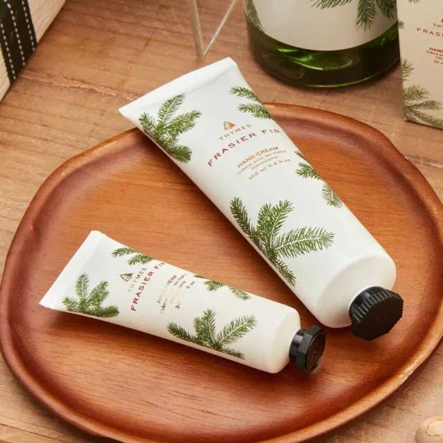 【草本24】THYMES 冷杉新綠護手霜 100g(瞬間補水/添加蘆薈萃取/美國原裝/母親節禮物)