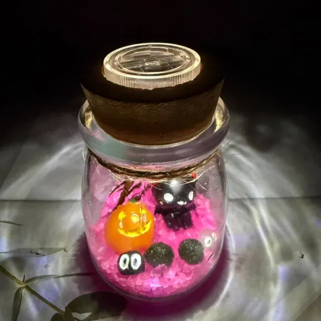 【A-ONE 匯旺】萬聖節 吸血王后 生態植栽瓶 含2顆綠藻 白光LED 150ml布丁杯 DIY綠藻球水草微景觀