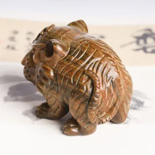 【MoonDy】擺件 裝飾品 老虎木雕 綠檀木工藝品 桌面裝飾 原木工藝品 家居擺飾 檀木擺設 招財老虎擺件