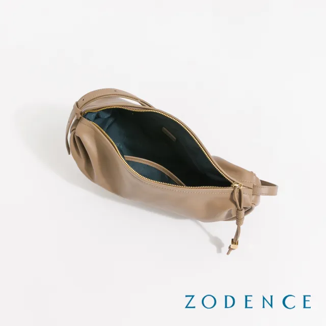【ZODENCE 佐登司】MOZ進口真皮不對稱抓皺斜背包(多色/新品)