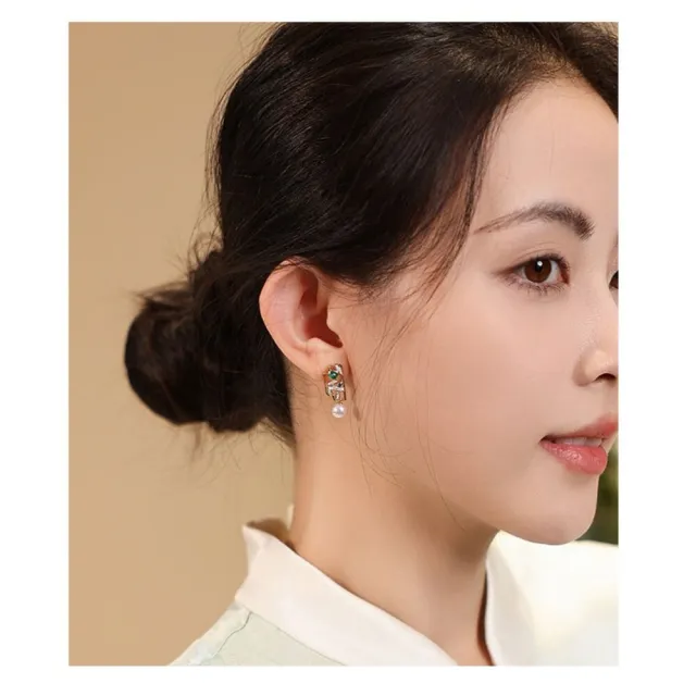 【海斯珠寶】小軒窗系列 18K金竹葉新中式耳環 0.2ct 哥倫比亞糖塔祖母綠 5.5-6mm 日本Akoya珍珠