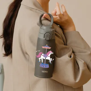 【THERMOS 膳魔師】馬年快樂旋轉不鏽鋼可提式真空保溫瓶550ml(JOS-550HS-DGY)