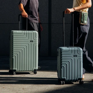 【eminent 萬國通路】官方旗艦館 - 28吋 HELIOS可擴充霧面PC行李箱 KK81(共五色)