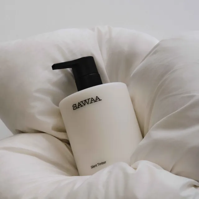 【SAWAA】黑杉微光｜靜心安恬身體乳500ml(木質調 奶霜質地 長效保濕 柔嫩肌膚)