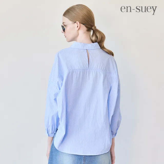 【en-suey 銀穗】網路限定 後開洞條紋剪接活褶拋袖襯衫-女