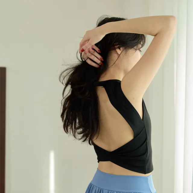 【SeasonsBikini】２色美背寬肩胸墊運動上衣-B1025