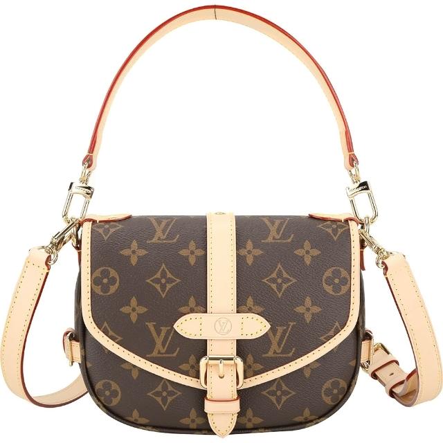 LV LOUIS VUITTON 路易威登 M46740 Saumur BB 老花塗層帆布拼牛皮馬鞍包，全新未使用，咖啡色系、裸色系、金色系可選。外層為帆布與牛皮拼接，內層為微纖維襯裡，提供舒適使用體驗。配有短背帶與長背帶（可拆、可調），適合日常背負與旅行使用。商品為真品/義大利，無附贈禮盒與紙袋，請於下單前確認。