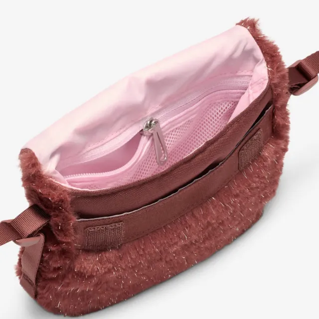 【NIKE 耐吉】耐吉 Y NK FX FUR Crossbody 小包 手提包 斜背包 毛毛包 紅棕(FZ1329-231)