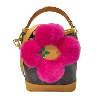 【Louis Vuitton 路易威登】M15329 新款冬日聖誕系列Noe-Where款手提斜背迷你束繩水桶包(桃紅吉祥物x棕色)