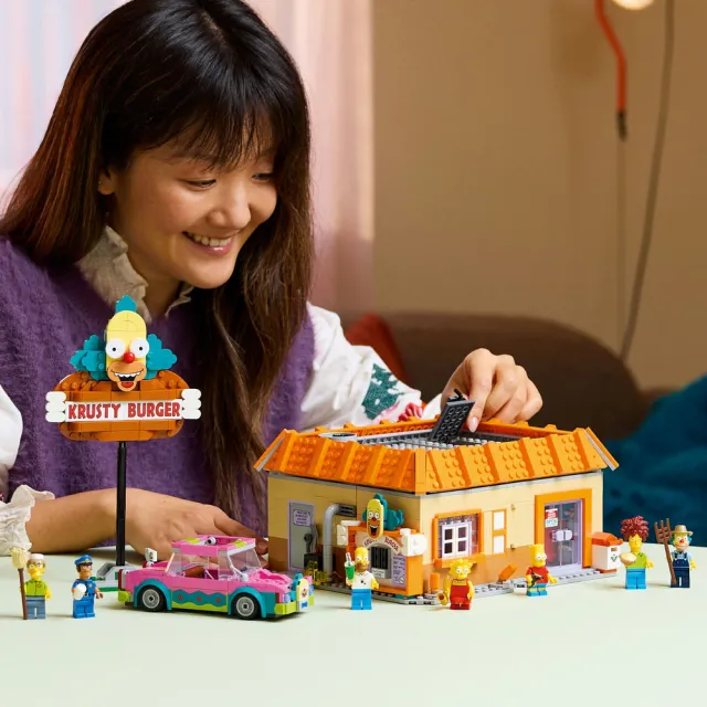 【LEGO 樂高】Icons 10352 The Simpsons：Krusty 漢堡店(辛普森家庭 居家擺設 積木 玩具)