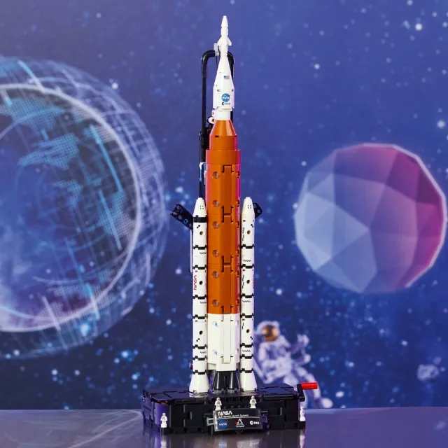 【LEGO 樂高】科技系列 42221 NASA Artemis 太空發射系統火箭(太空玩具 居家擺設 積木 玩具)