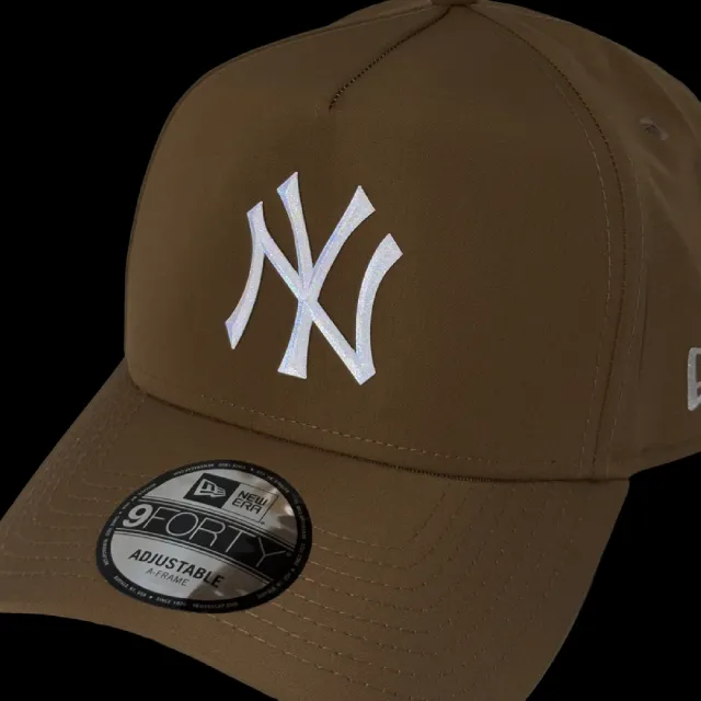 【NEW ERA】棒球帽 940 AF TPU Badge 卡其 老帽 帽子 紐約洋基(NE14700942)