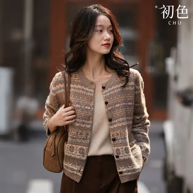 【初色】民族風圖騰緹花圓領排釦長袖毛絨針織外套女外套-棕色-18285(F可選)
