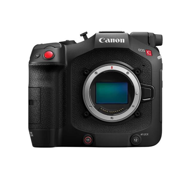 Canon EOS C80 是一款專業級的無光學變焦攝影機，支援 6K、4K 及 2.7K 高解析度錄影，提供高品質影像表現。內建 TFT LCD 觸控螢幕，螢幕尺寸達 3.0 吋以上，並具備翻轉功能，方便多角度拍攝。支援 JPEG、RAW(dng) 及 AVCHD 檔案格式，讓您有更多後製選擇。內建 WiFi 與 HDMI 連線功能，可輕鬆串接手機或電腦。使用 SD 卡作為儲存媒介，搭配鋰電池供電，重量約 1300g，便於攜帶。附贈無線遙控器，可遠端控制拍攝功能，但不支援對焦操作。商品提供 12 個月保固，並具備 NCC 認證與 BSMI 許可，符合臺灣認證標準。購買前請詳閱購買須知，確保商品權益。