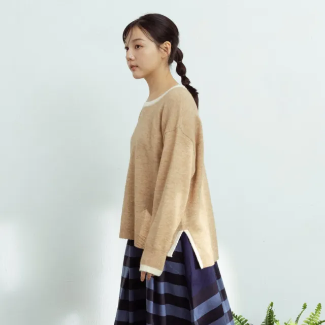 【MOSS CLUB】歡樂小閃片下襬開衩針織上衣 藍 駝 灰(魅力商品)