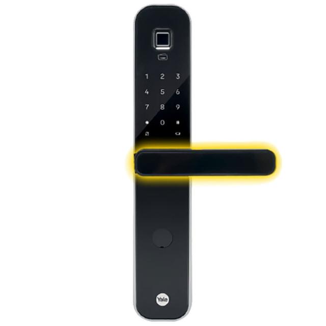 Yale耶魯 YDM-7220 四合一電子鎖，結合指紋、密碼、感應卡（悠遊卡、一卡通或RFID卡）和鑰匙開門方式，提供最高安全保障。可登入100組指紋與100組感應卡，使用者密碼4-10位數設定，適用門厚4-7.5cm，使用4顆3號鹼性電池，緊急9V電池供電。產地中國，三年保固，NCC認證CCAN20LP0550T1。智慧便捷，適閤家用門鎖升級。