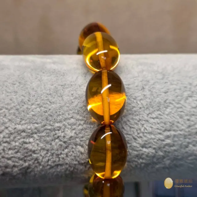 【優雅琥珀】來自波羅地海 21.3g 橄欖型金珀手串(金燦光亮 男女皆適佩戴 具鑑定證書)