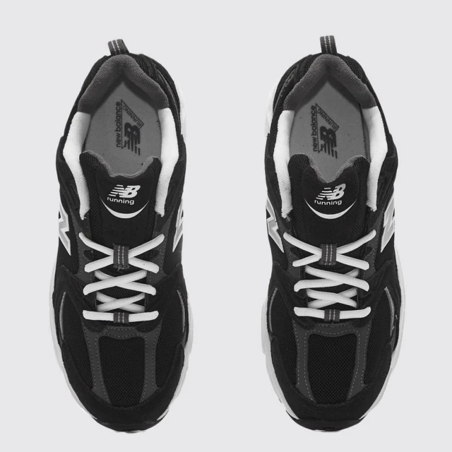 極致黑魂老爹鞋！New Balance 530 MR530CC-D 實測推薦：Y2K千禧復古風與 ABZORB 緩震科技的完美結晶