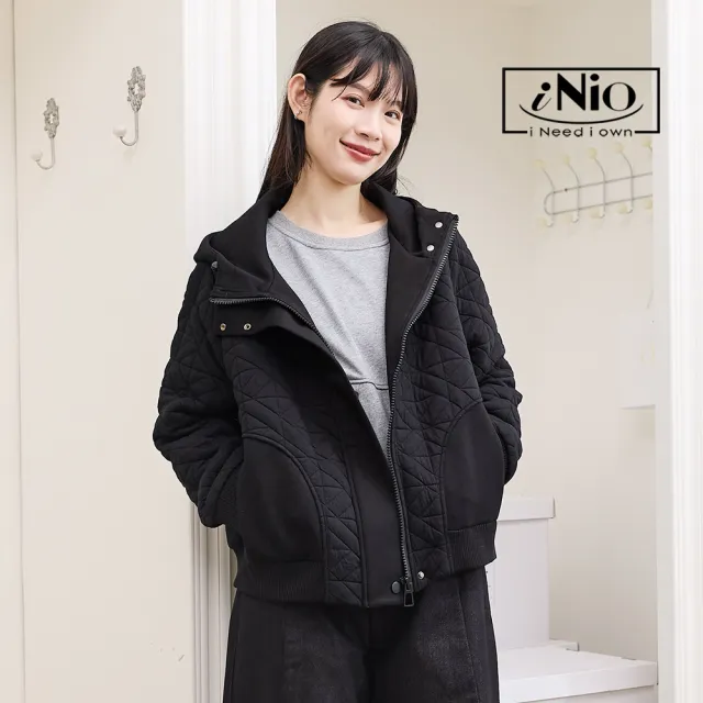 【iNio 衣著美學】格紋風翻領連帽長袖外套 特殊壓紋 時尚寬邊拼接 保暖連帽外套 CEW4840