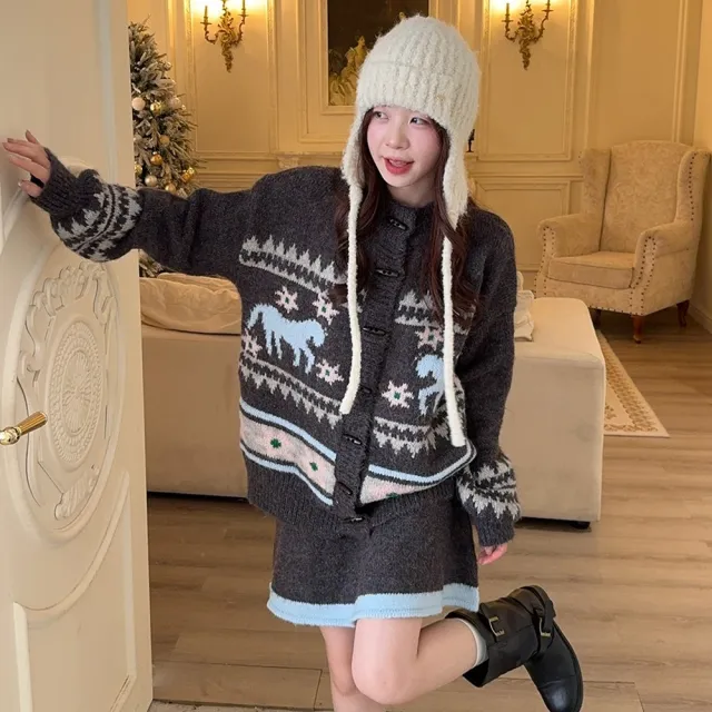 【AS 梨卡】女裝 套裝 毛衣 針織 連身裙 連身短裙 外套 短裙 牛角扣 秋冬聖誕套裝 ES299