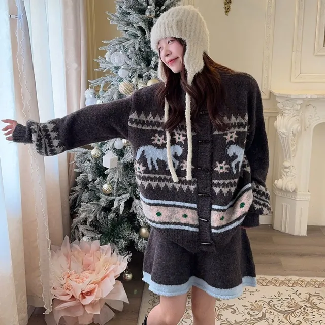 【AS 梨卡】女裝 套裝 毛衣 針織 連身裙 連身短裙 外套 短裙 牛角扣 秋冬聖誕套裝 ES299