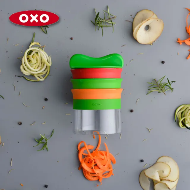 【美國OXO】華麗三刀蔬果削鉛筆機 切片器 刨絲器(輕鬆自製櫛瓜麵 蔬菜麵 可做3種麵條尺寸)