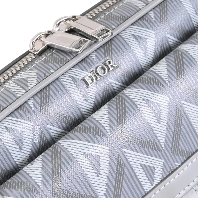 【Dior 迪奧】CD Diamond 經典幾何花紋皮革前口袋方包斜背包(灰)