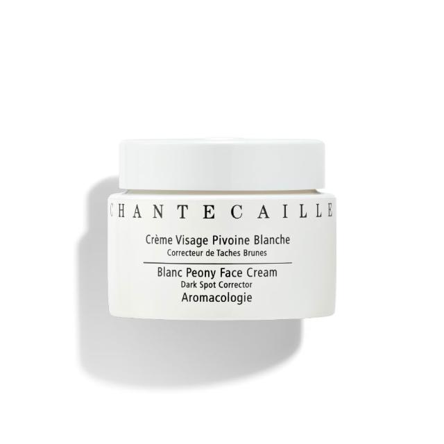 CHANTECAILLE香緹卡雪牡丹臻白透亮乳霜，專為追求透亮肌膚設計，富含雪牡丹萃取與高濃度維生素C，有效改善暗沉、細紋與膚色不均，提供長效保濕與修護功效，適合所有肌膚型別使用，讓肌膚煥發自然光采。