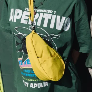 【HEALTHY BACK BAG】官方直營-基本款 TEXTURED NYLON BAGLETT 斜背包-蜜柚黃 男側背包 女側背包 包包 小包