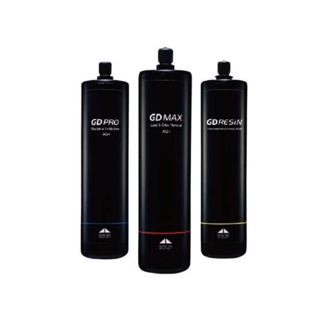 GUNG DAI宮黛GD PRO GD-600冷熱觸控式廚下型飲水機，時尚銀色設計，內建3段溫度調整（72、88、98度），提供多樣化熱飲選擇。面板採用熱感應觸控操作，安全便捷。龍頭支援180度旋轉，取水更自由。搭配BO-8112 Pro雙倍抑菌專業淨水系統，過濾出純淨健康飲用水，提升家庭生活品質。