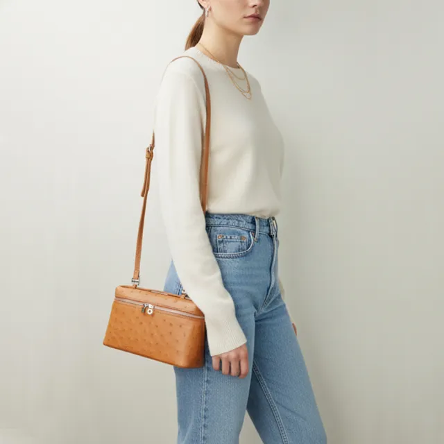 【M2nd】珍稀鴕鳥皮雙開飯盒隨身包(T9387A)