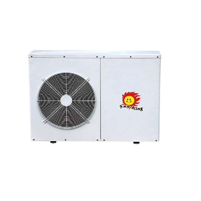 Sun-King昶新 CSH-KS030 Sun-King昶新 CSH-KS030 高品質LED燈泡,採用先進節能技術,提供明亮且持久的照明效果。功率適中、散熱表現優異,節省電費高達80%。適合用於家居、辦公室等多種場景,燈泡壽命長達25,000小時。昶新品牌品質保證,支援標準E27燈口,是升級照明空間的理想選擇,讓您享受環保舒適的生活體驗。