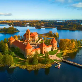 【喜鴻假期】★暢遊東北歐六國１３日★丹麥、芬蘭、波蘭、波羅的海三國、雙郵輪、三城堡、狼穴
