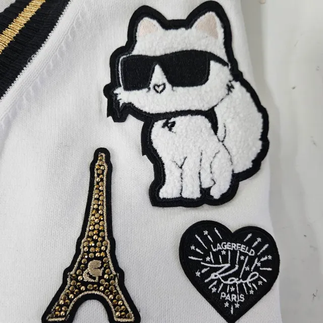 【KARL LAGERFELD 卡爾】軟和棉線刺繡貓咪愛心巴黎鐵塔貼布撞色V領針織衫 黑/白 美版偏大寬鬆款