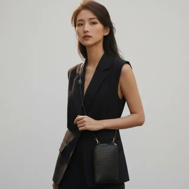 【M2ND】紐貝珍稀鴕鳥皮多功能隨身護照包(T9438A)