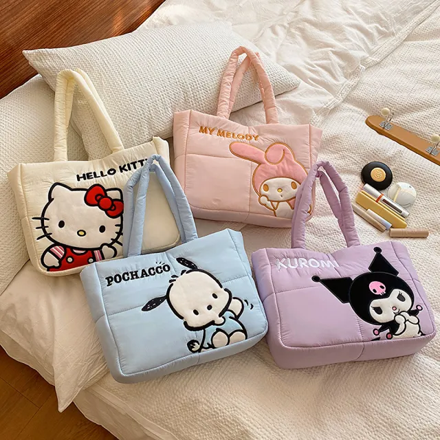 【SANRIO 三麗鷗】羽絨布可愛大頭像造型大容量手提袋單肩手提托特包-酷洛米/美樂蒂/帕洽狗