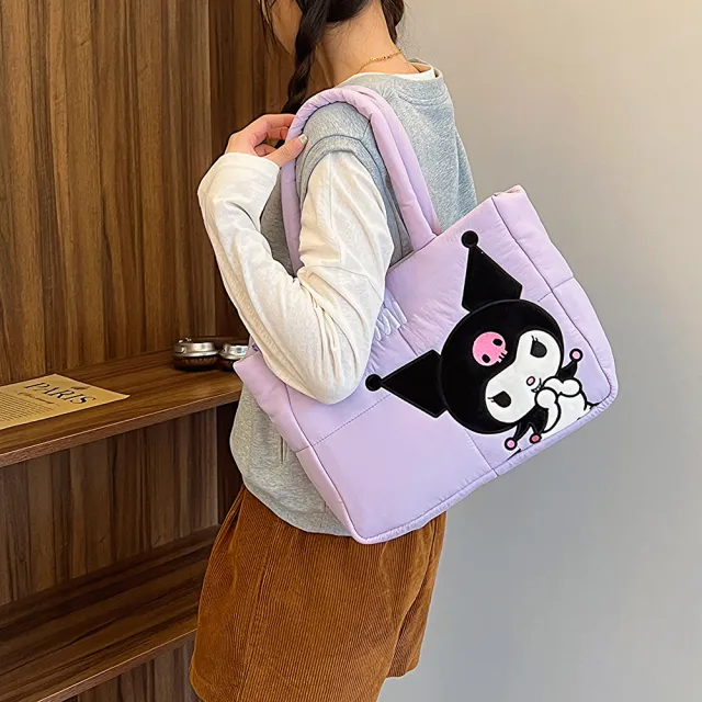 【SANRIO 三麗鷗】羽絨布可愛大頭像造型大容量手提袋單肩手提托特包-酷洛米/美樂蒂/帕洽狗