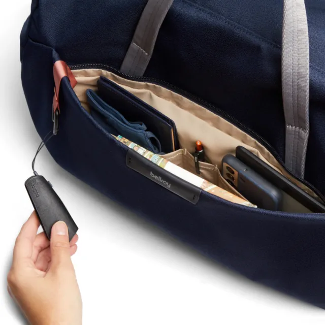 【Bellroy】官方直營 Classic Weekender 35L 經典悠遊圓筒旅行袋((海軍藍/旅行收納)