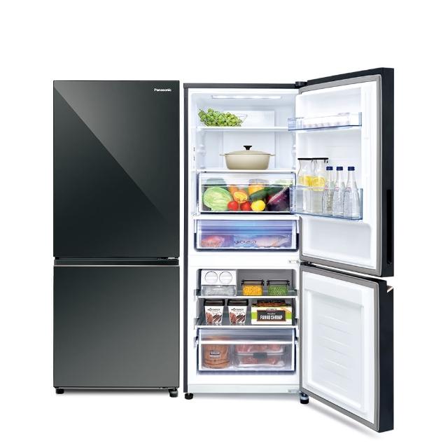Panasonic國際牌 NR-B261VG 雙門變頻冰箱，容量255L適合小家庭使用，黑色系設計時尚耐看。採用變頻馬達，能源效率第1級並具節能標章，省電又環保。右開門設計方便操作，全機及壓縮機保固1年，含基本安裝服務。產地越南，BSMI許可字號R31417，品質可靠的雙門冰箱首選。