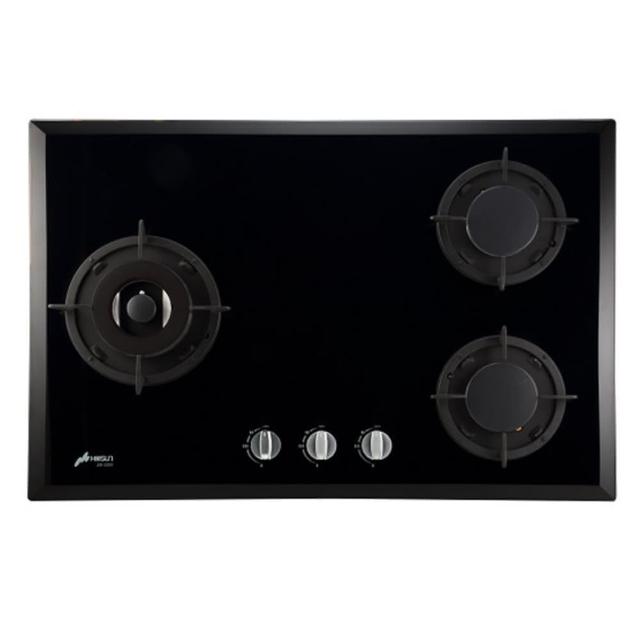  HOSUN豪山牌 SB-3205-LPG 三口瓦斯爐臺，採用耐熱強化玻璃爐臺與傳統爐頭設計，提供穩定耐用效能。電子連續點火系統操作便捷，瓦斯消耗量約10~11kW，能源效率達第二級。機體尺寸780*520*114mm，適合標準安裝，產自其他國家，享有1年保固，BSMI許可依原廠公告。理想選擇給注重安全與效率的廚房使用。 