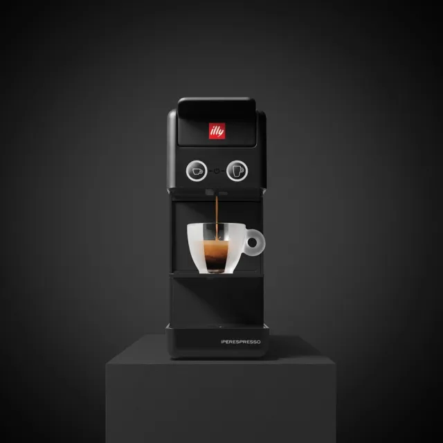 【illy】官方直營 Y3.3 膠囊咖啡機(黑色)