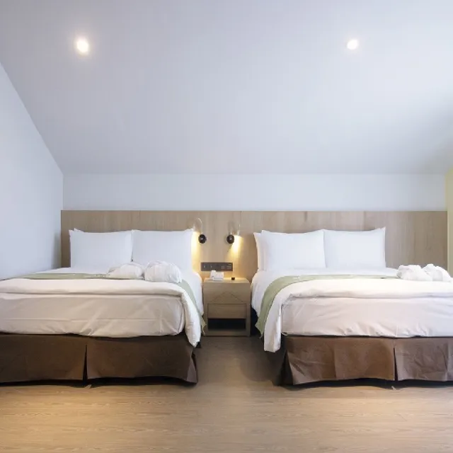 【雀客國際】平日童夢樹屋家庭房二大床含4客早餐(最佳親子飯店)