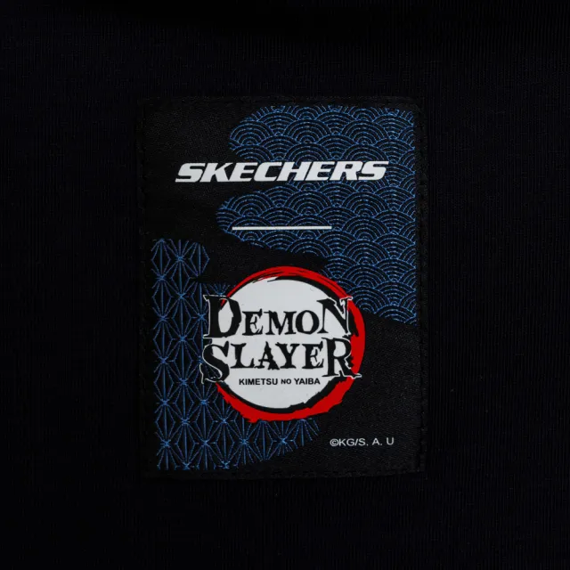 【SKECHERS】鬼滅之刃聯名_鬼殺隊印花款 短袖上衣 (SL325U527-0018)