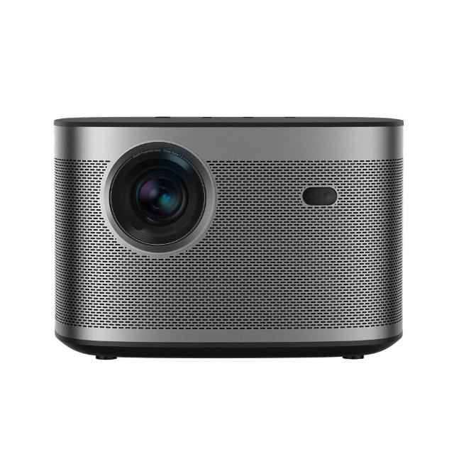 XGIMI極米 Horizon XGIMI 極米 Horizon LED 投影機,搭載 Full HD 1080p (1920x1080) 高解析度,適閤家用娛樂。支援 HDMI 2.0、USB 2.0 連線,內建 YouTube 應用、手機平板鏡射、杜比音效、藍光護眼技術、自動對焦、自動梯形校正、WIFI 傳輸,以及 Harman Kardon 音效系統,還支援側投功能。享受高品質影像與聲音,完美打造居家劇院體驗。提供 1 年有限保固,非人為故障主機保固(以保卡與發票日期起計),註冊保固超簡單,售後無憂。購買遠寬電信代理正廠貨後,至官網完成會員註冊並登入產品,即享一年保固,無需保留發票與保固卡。保固註冊請至 https://www.farwide.com.tw/pages/service。